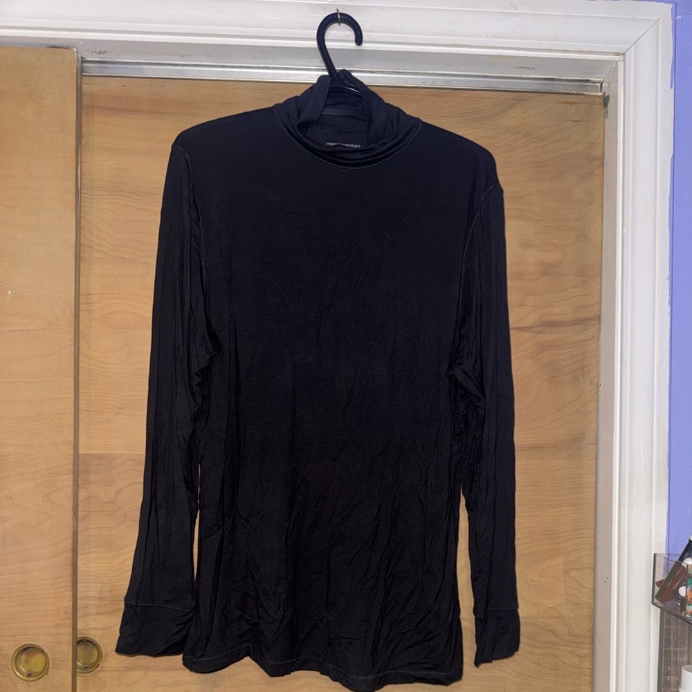 Women's Black Long-Sleeve Mock Neck Top
